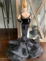 Anniversary Barbie Collectors - Image 2
